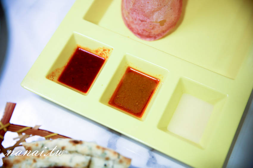 MAMAK檔星馬料理中科店。JMall商場新開幕,正宗馬來西亞風味餐廳,大推咖哩海鮮叻沙麵,紅塔餅 - Nana愛旅行札記