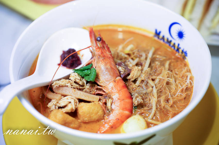 MAMAK檔星馬料理中科店。JMall商場新開幕,正宗馬來西亞風味餐廳,大推咖哩海鮮叻沙麵,紅塔餅 - Nana愛旅行札記