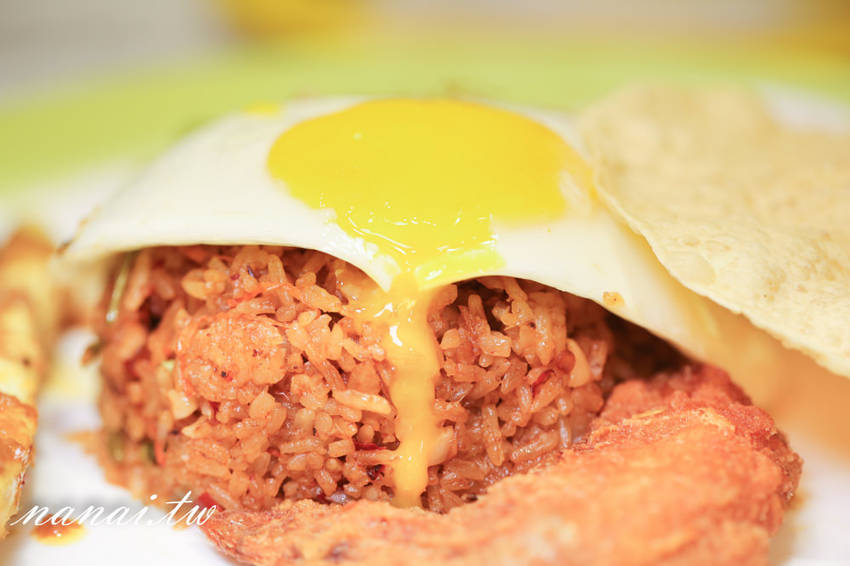 MAMAK檔星馬料理中科店。JMall商場新開幕,正宗馬來西亞風味餐廳,大推咖哩海鮮叻沙麵,紅塔餅 - Nana愛旅行札記