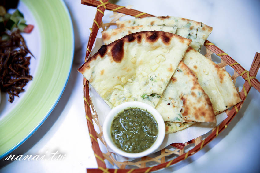 MAMAK檔星馬料理中科店。JMall商場新開幕,正宗馬來西亞風味餐廳,大推咖哩海鮮叻沙麵,紅塔餅 - Nana愛旅行札記