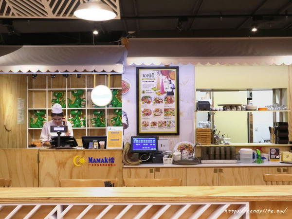 Mamak檔星馬料理(中科店)：台中美食│Mamak檔星馬料理-中科店〃JMALL新開張，IG熱門打卡點，正宗馬來西亞風味料理，激推塔餅～