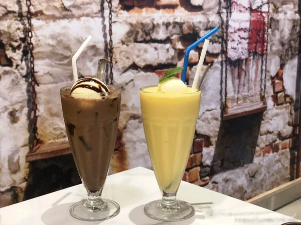 Mamak檔星馬料理(中科店)：台中美食│Mamak檔星馬料理-中科店〃JMALL新開張，IG熱門打卡點，正宗馬來西亞風味料理，激推塔餅～