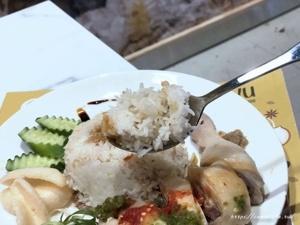 Mamak檔星馬料理(中科店)：台中美食│Mamak檔星馬料理-中科店〃JMALL新開張，IG熱門打卡點，正宗馬來西亞風味料理，激推塔餅～