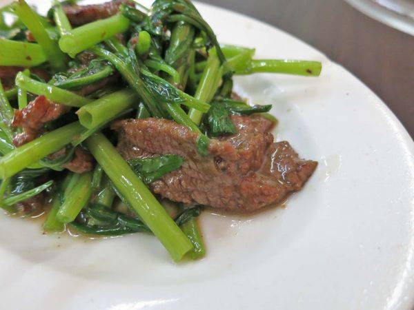 【台北美食】阿輝牛肉店-滿滿焦香味的美味炒牛肉