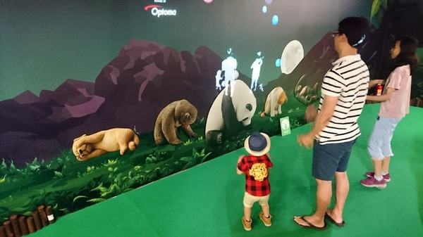 扭蛋星球特展(高雄場):高雄駁二特區~扭蛋星球~大型療癒戽斗動物們、搞笑太自由女神、巨型甜點、可怕水果殭屍~登陸了~北高同步~展期6/22-9/12