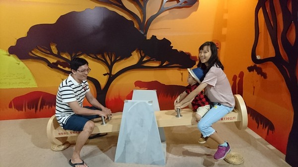 扭蛋星球特展(高雄場):高雄駁二特區~扭蛋星球~大型療癒戽斗動物們、搞笑太自由女神、巨型甜點、可怕水果殭屍~登陸了~北高同步~展期6/22-9/12