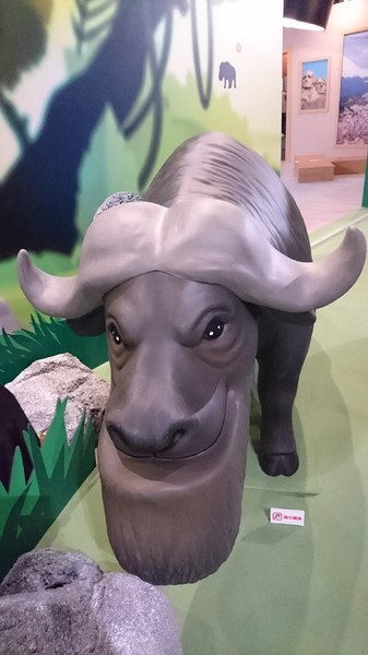 扭蛋星球特展(高雄場):高雄駁二特區~扭蛋星球~大型療癒戽斗動物們、搞笑太自由女神、巨型甜點、可怕水果殭屍~登陸了~北高同步~展期6/22-9/12