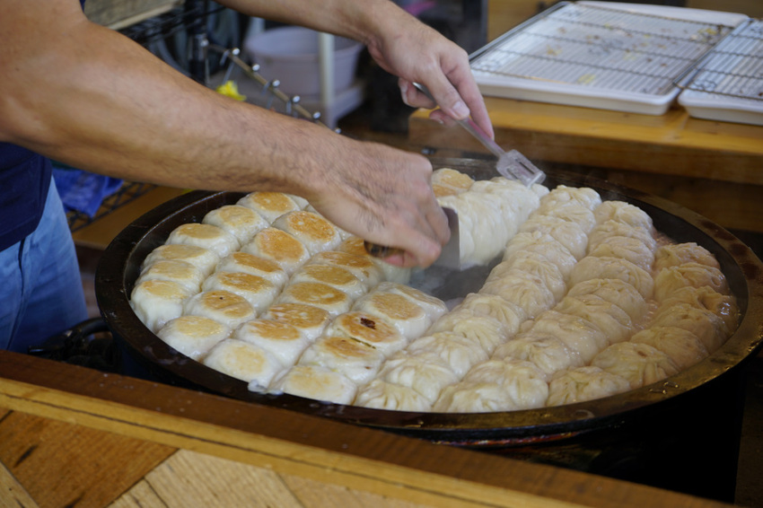台南｜棠口純豆漿、水煎包(海安本部) 人氣高麗菜水煎包推薦！ - 奇奇一起玩樂趣