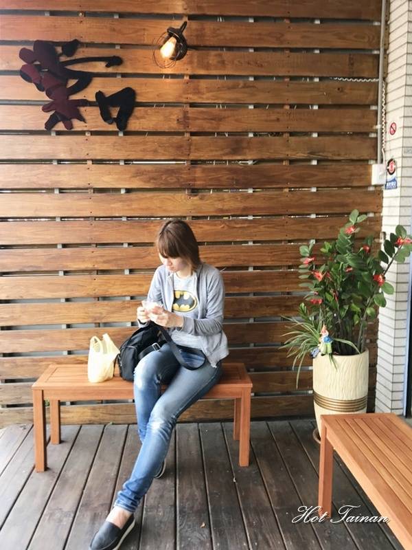 棠口水煎包:【台南美食】海安路上個性水煎包店!三不一沒有的店規請乖乖遵守再來買:棠口水煎包