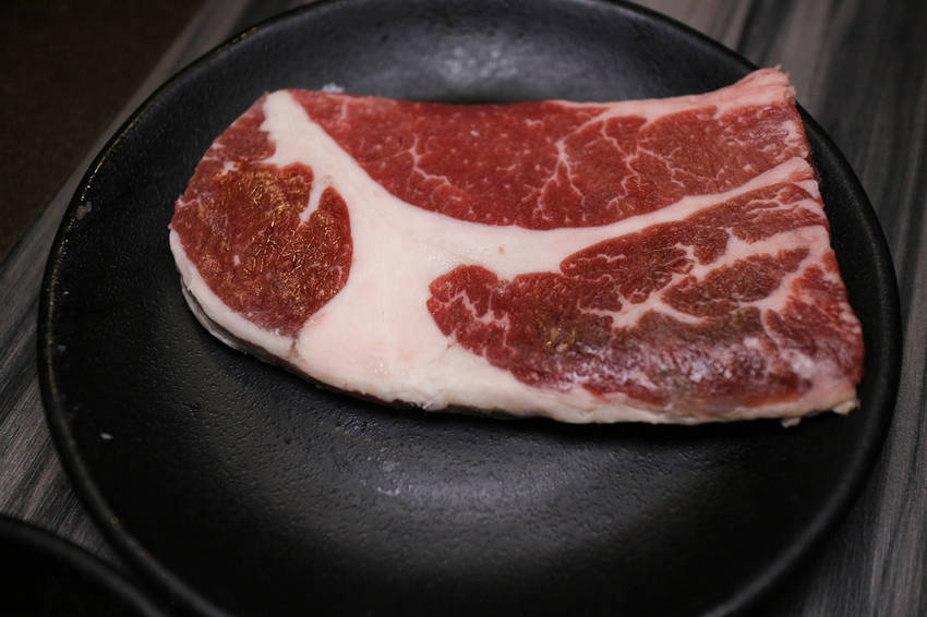 夯肉殿-炭火燒肉吃到飽 (107)