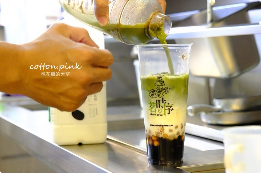 紅到澳門人都來加盟的飲料店台中第一家在大里！加了彈珠汽水的阿婆獨家配方只有茗時序喝得到