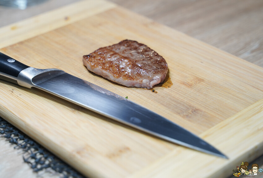 聚餐慶生約會最佳首選 癮燒燒肉，優質頂級肉質、氣氛佳、服務超貼心、高雄燒肉推薦 - 跟著尼力吃喝玩樂＆親子生活