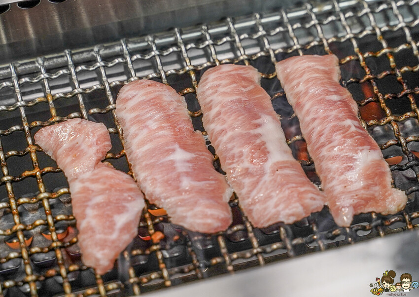 聚餐慶生約會最佳首選 癮燒燒肉，優質頂級肉質、氣氛佳、服務超貼心、高雄燒肉推薦 - 跟著尼力吃喝玩樂＆親子生活