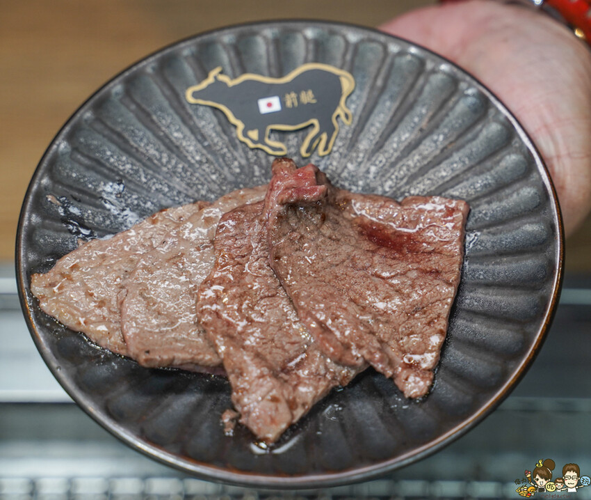 聚餐慶生約會最佳首選 癮燒燒肉，優質頂級肉質、氣氛佳、服務超貼心、高雄燒肉推薦 - 跟著尼力吃喝玩樂＆親子生活