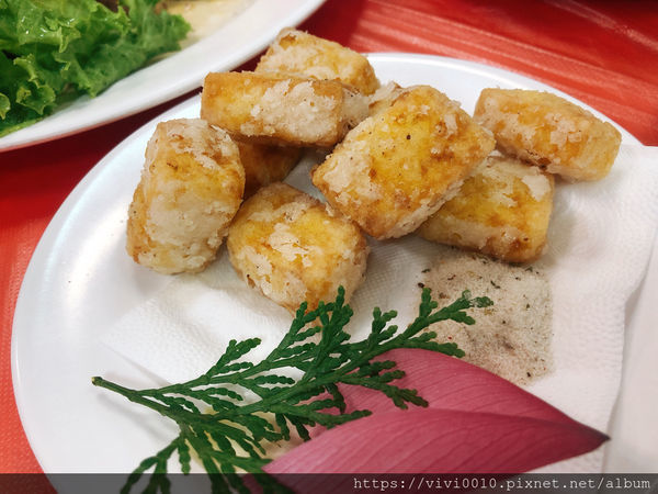 圓圓家愛吃貨-《宜蘭美食》三星福美田園餐廳，卜肉、糕渣特色美食好好吃，厲害的土雞肉也絕不能錯過