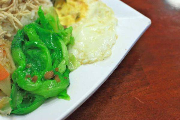 【台中美食】廖記雞肉飯-便宜又大碗,CP值極高的15年老字號美食小吃店