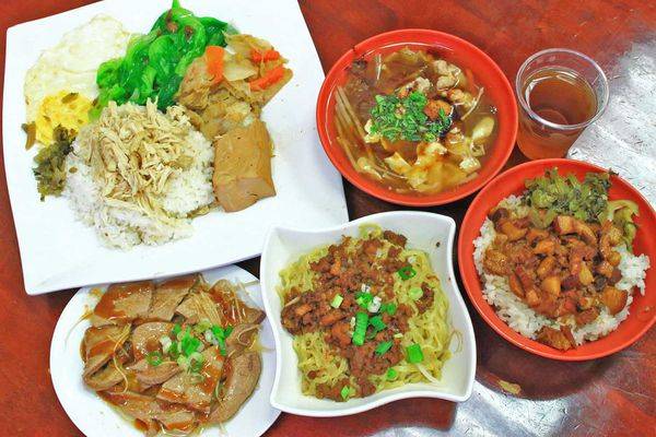 【台中美食】廖記雞肉飯-便宜又大碗,CP值極高的15年老字號美食小吃店