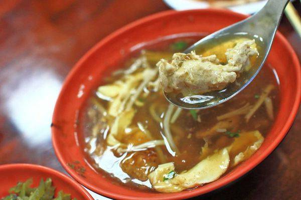 【台中美食】廖記雞肉飯-便宜又大碗,CP值極高的15年老字號美食小吃店