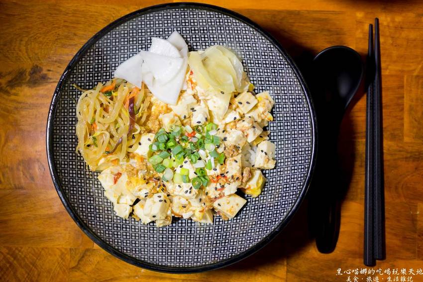 高雄前鎮︱鬼炊丼飯　高CP值的平價用心丼飯料理，加飯只要10元、還有免費味噌湯，就是要你飽到走不動！！（寵物友善餐廳）