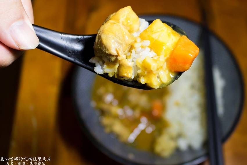 高雄前鎮︱鬼炊丼飯　高CP值的平價用心丼飯料理，加飯只要10元、還有免費味噌湯，就是要你飽到走不動！！（寵物友善餐廳）