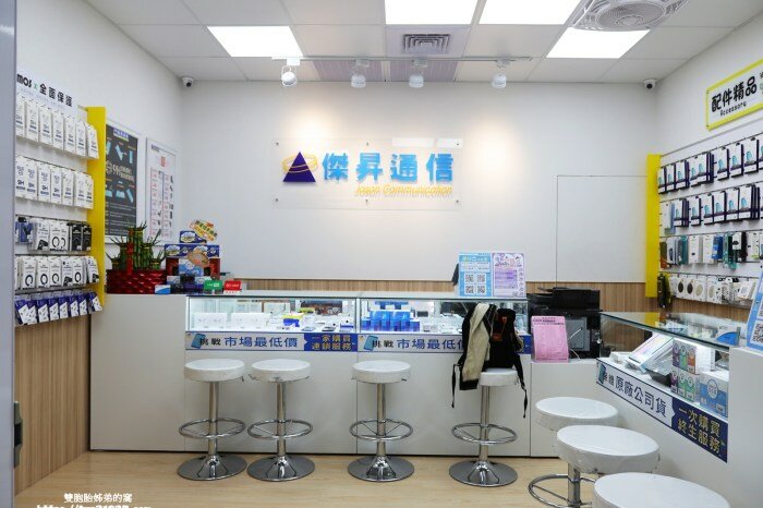 屏東最美麵包店 文青 網美集聚一身的美菊麵包店 開放式廚房 口味種類眾多