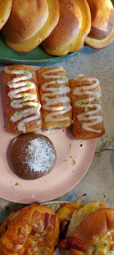 屏東最美麵包店 文青 網美集聚一身的美菊麵包店 開放式廚房 口味種類眾多