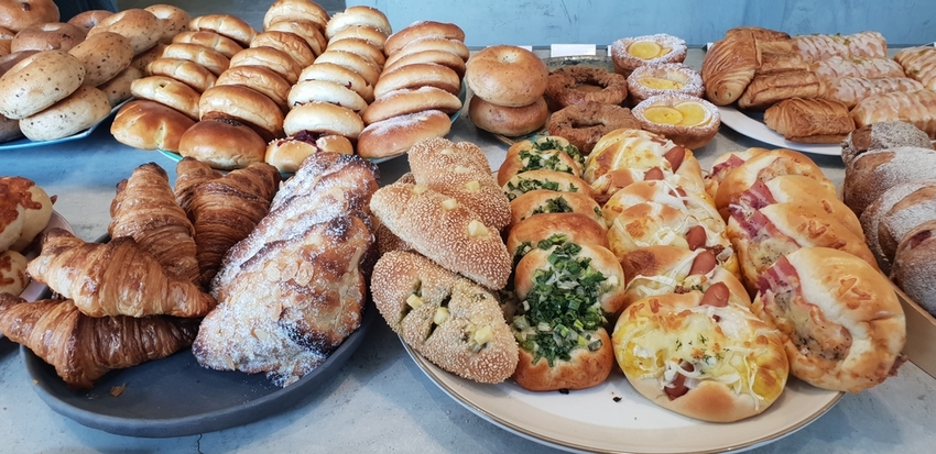 20200511_123752.jpg - 【屏東】美菊文青風麵包店。店外超好拍。無添加健康麵包