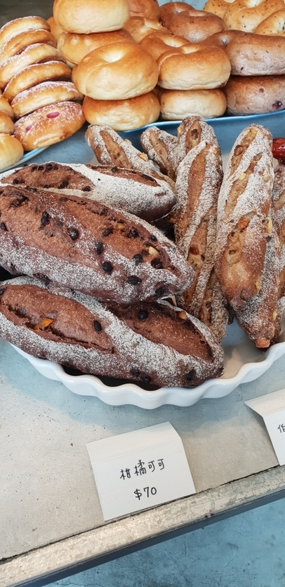 20200511_123738.jpg - 【屏東】美菊文青風麵包店。店外超好拍。無添加健康麵包