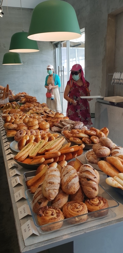 20200511_123724.jpg - 【屏東】美菊文青風麵包店。店外超好拍。無添加健康麵包