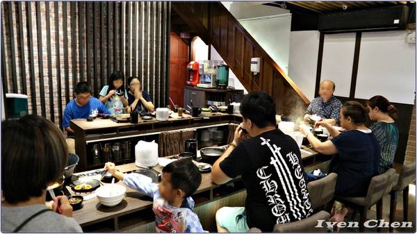 御守火鍋:《新莊火鍋推薦》夏天就是要吃鍋\雙人超值海陸雙拼鍋\菜盤也可換肉盤\真材實料美味\火鍋控不可錯失的『御守火鍋』