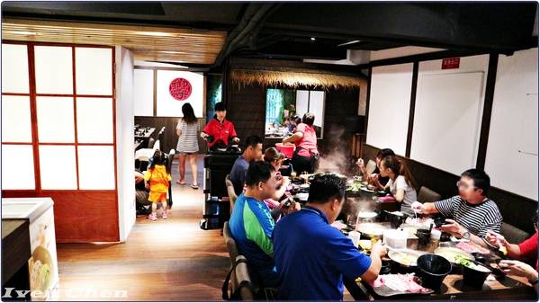 御守火鍋:《新莊火鍋推薦》夏天就是要吃鍋\雙人超值海陸雙拼鍋\菜盤也可換肉盤\真材實料美味\火鍋控不可錯失的『御守火鍋』