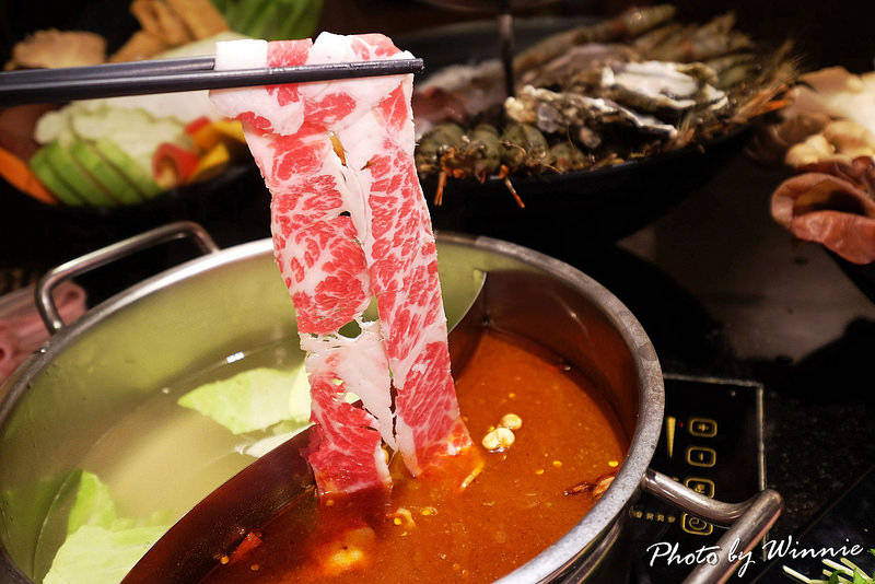 【台北美食】永春站 ▏御鮮殿頂級鍋物&琉璃燒,全國首創琉璃燒料理*鴛鴦鍋物搭配超痛風天王海鮮塔,一種套餐雙重饗宴