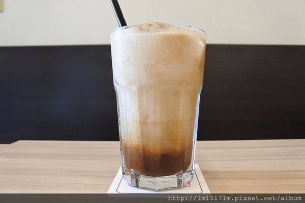 【台中北區】有手作蛋餅、燉飯、熱壓吐司、貓咪。來段悠閒的輕食早午餐時光吧~ (寵物友善餐廳)『双黄Envy Day』