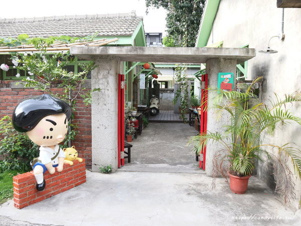 飛冰菓室:台中美食│飛冰菓室〃藏在臺中市眷村文物館裡的冰菓室,IG熱門打卡景點之一~