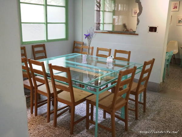 飛冰菓室:台中美食│飛冰菓室〃藏在臺中市眷村文物館裡的冰菓室,IG熱門打卡景點之一~