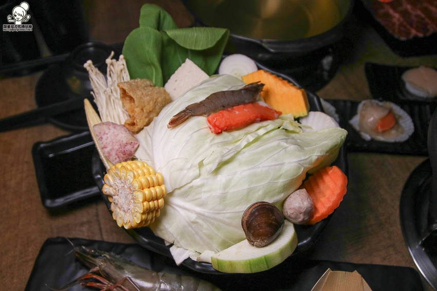 一次享受火烤兩吃高級食材,聞香下駒 - 天然鍋物/冷藏高級肉專門 - 跟著尼力吃喝玩樂&親子生活