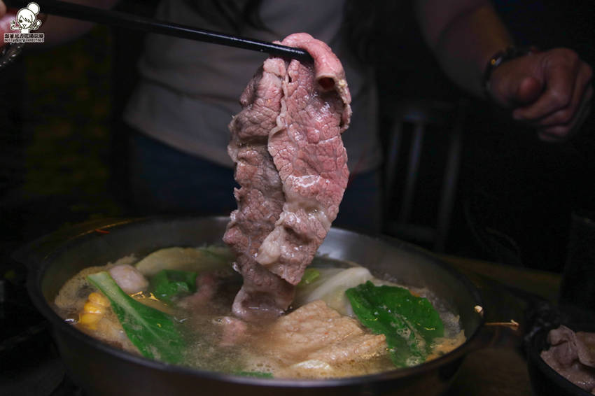 一次享受火烤兩吃高級食材,聞香下駒 - 天然鍋物/冷藏高級肉專門 - 跟著尼力吃喝玩樂&親子生活