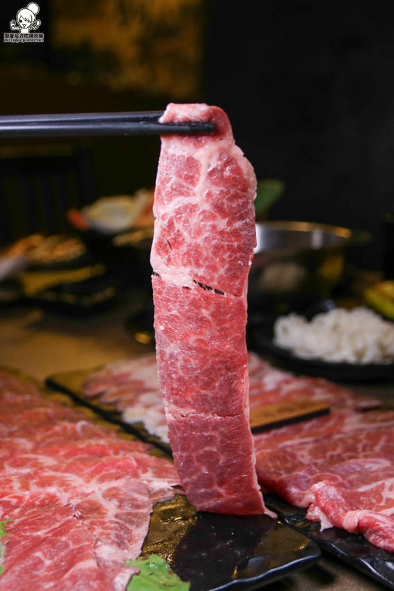 一次享受火烤兩吃高級食材,聞香下駒 - 天然鍋物/冷藏高級肉專門 - 跟著尼力吃喝玩樂&親子生活