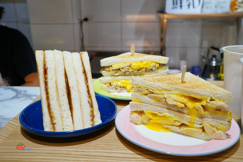 臨江夜市美食 明美碳烤吐司