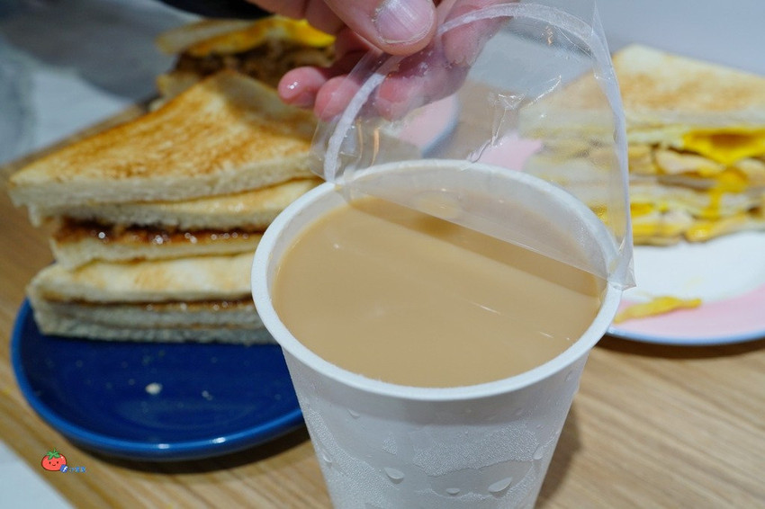 臨江夜市美食 明美碳烤吐司