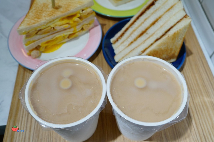 臨江夜市美食 明美碳烤吐司