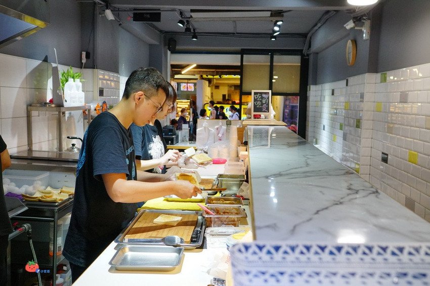 臨江夜市美食 明美碳烤吐司
