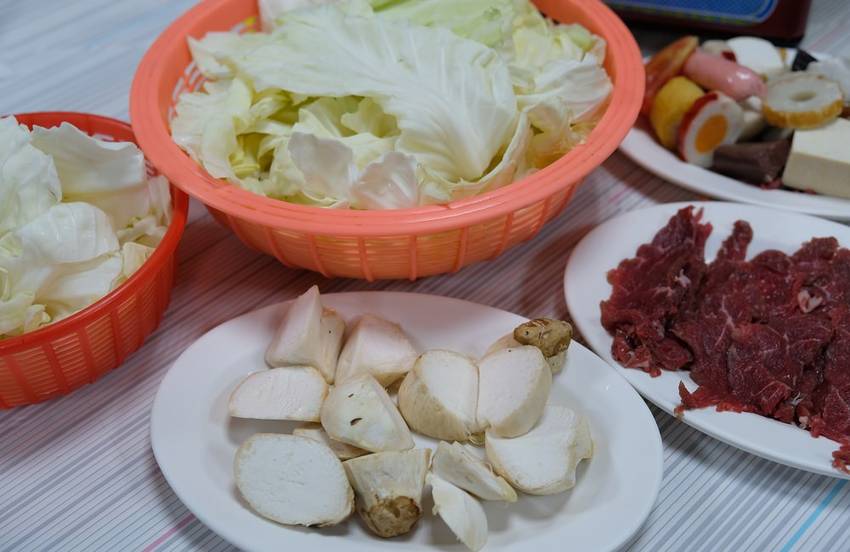 [台南]中西區永吉豬肉爐牛肉爐 蔬果湯頭肥豬蝦肉質肥厚有彈性好驚艷