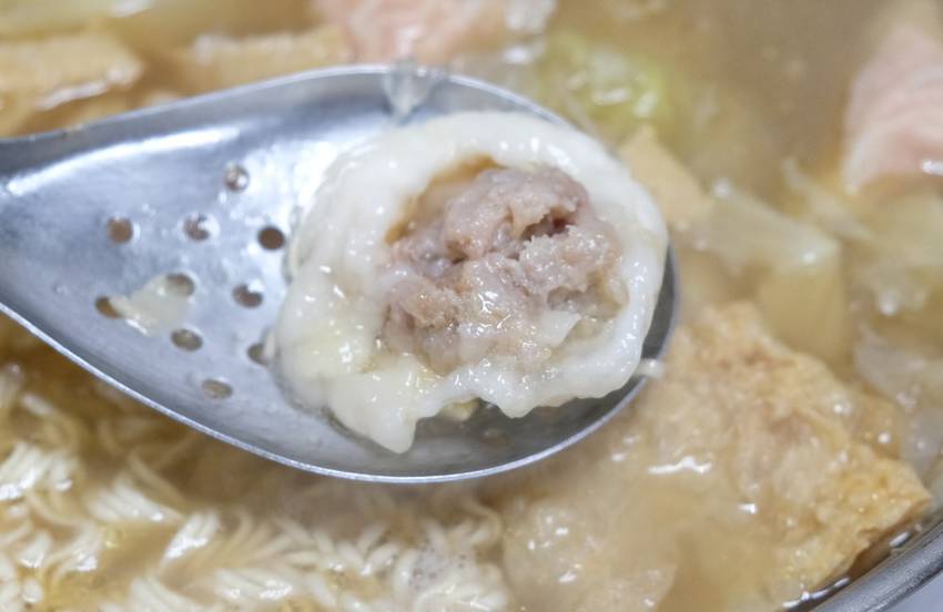 [台南]中西區永吉豬肉爐牛肉爐 蔬果湯頭肥豬蝦肉質肥厚有彈性好驚艷