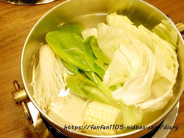 東區涮涮鍋【Shabu Nana 日式涮涮鍋 奈奈】#涮涮鍋 #冷藏A5和牛肋眼 #冷藏美國Prime自然牛小排 #溫體牛肉 #奈奈 #東區美食 #東區火鍋 (6).jpg