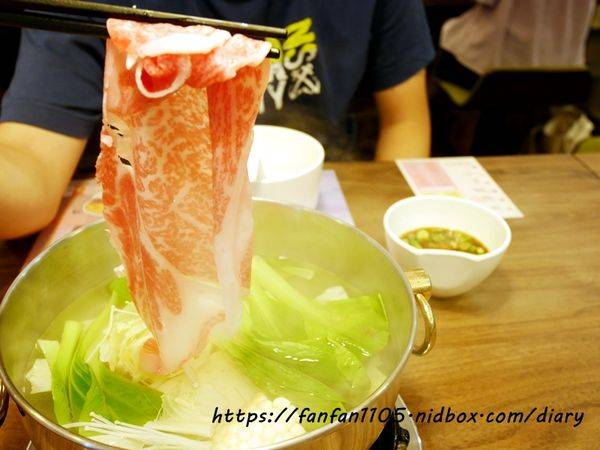 東區涮涮鍋【Shabu Nana 日式涮涮鍋 奈奈】#涮涮鍋 #冷藏A5和牛肋眼 #冷藏美國Prime自然牛小排 #溫體牛肉 #奈奈 #東區美食 #東區火鍋 (10).jpg