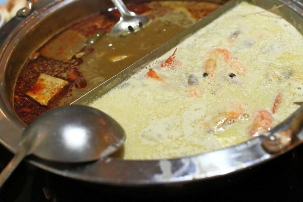 【中和美食】八海食潮當代鍋物-８種不同品種蝦子堆成一座小山的爆誇張美食