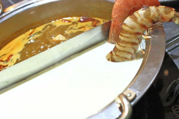 【中和美食】八海食潮當代鍋物-８種不同品種蝦子堆成一座小山的爆誇張美食