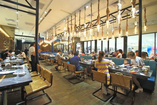 【中和美食】八海食潮當代鍋物-８種不同品種蝦子堆成一座小山的爆誇張美食