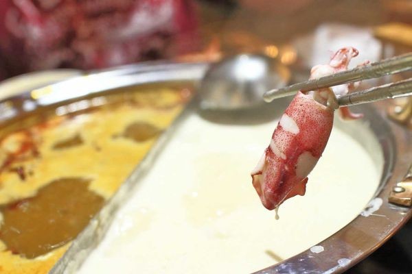 【中和美食】八海食潮當代鍋物-８種不同品種蝦子堆成一座小山的爆誇張美食